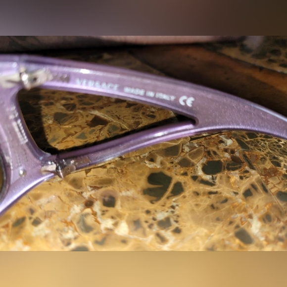 Versace sunnies with box - Picture 3 of 8